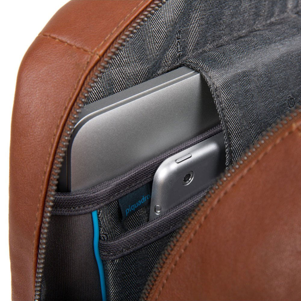 Zaino grande porta computer e porta iPad® Black Square Piquadro