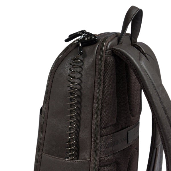 Black Square backpack for 15.6" laptop Piquadro