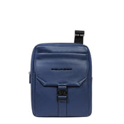 Piquadro men's iPad® shoulder wallet in black leather with adjustable strap, designed for carrying tablets and essentials.