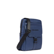 Piquadro men's iPad® shoulder bag, stylish leather borsello with compartments for tablet and accessories, black color.