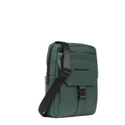 Piquadro men's iPad® shoulder bag in black leather with adjustable strap, designed for carrying tablets and accessories.