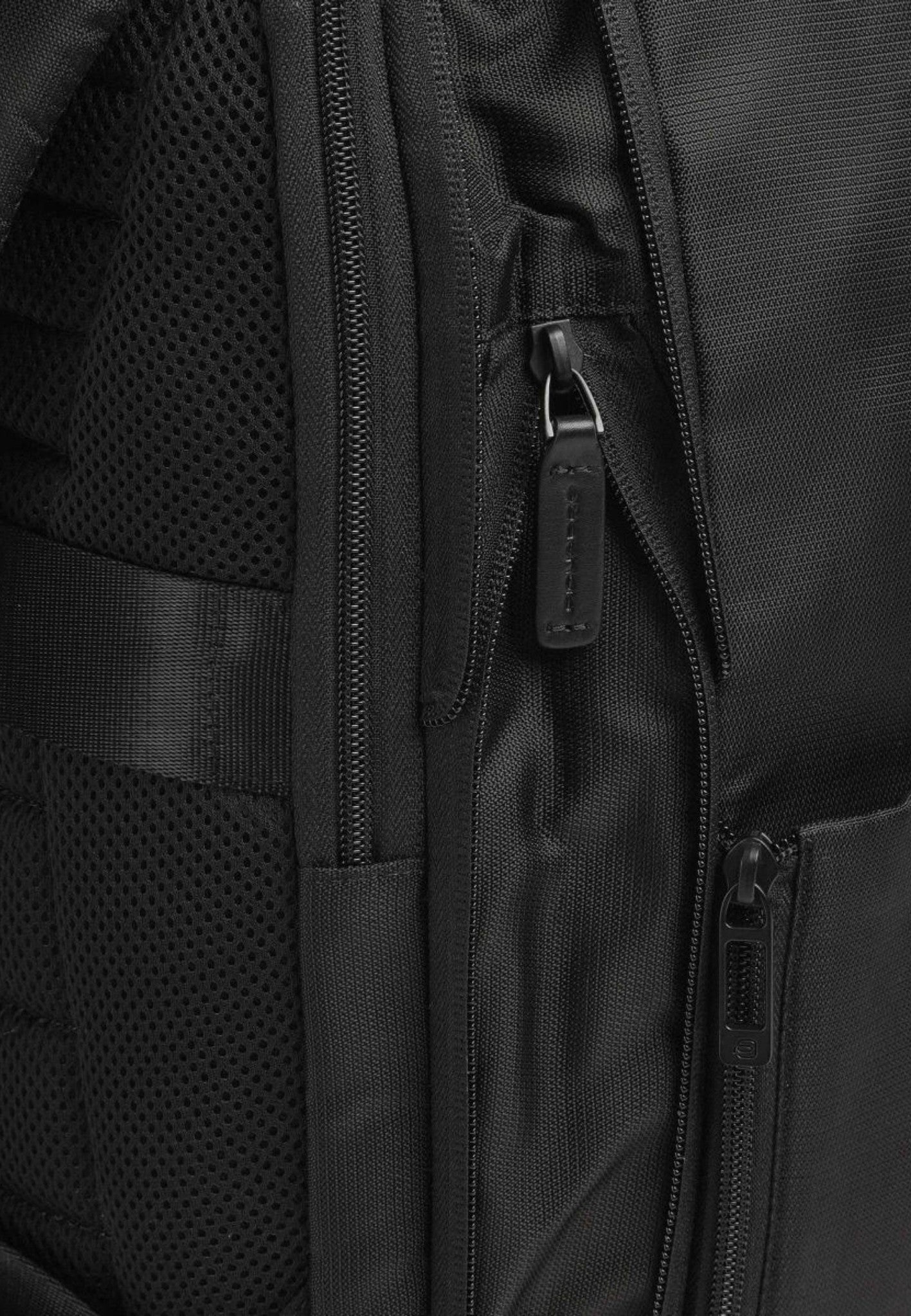 Piquadro Wollem 15.6" laptop travel backpack