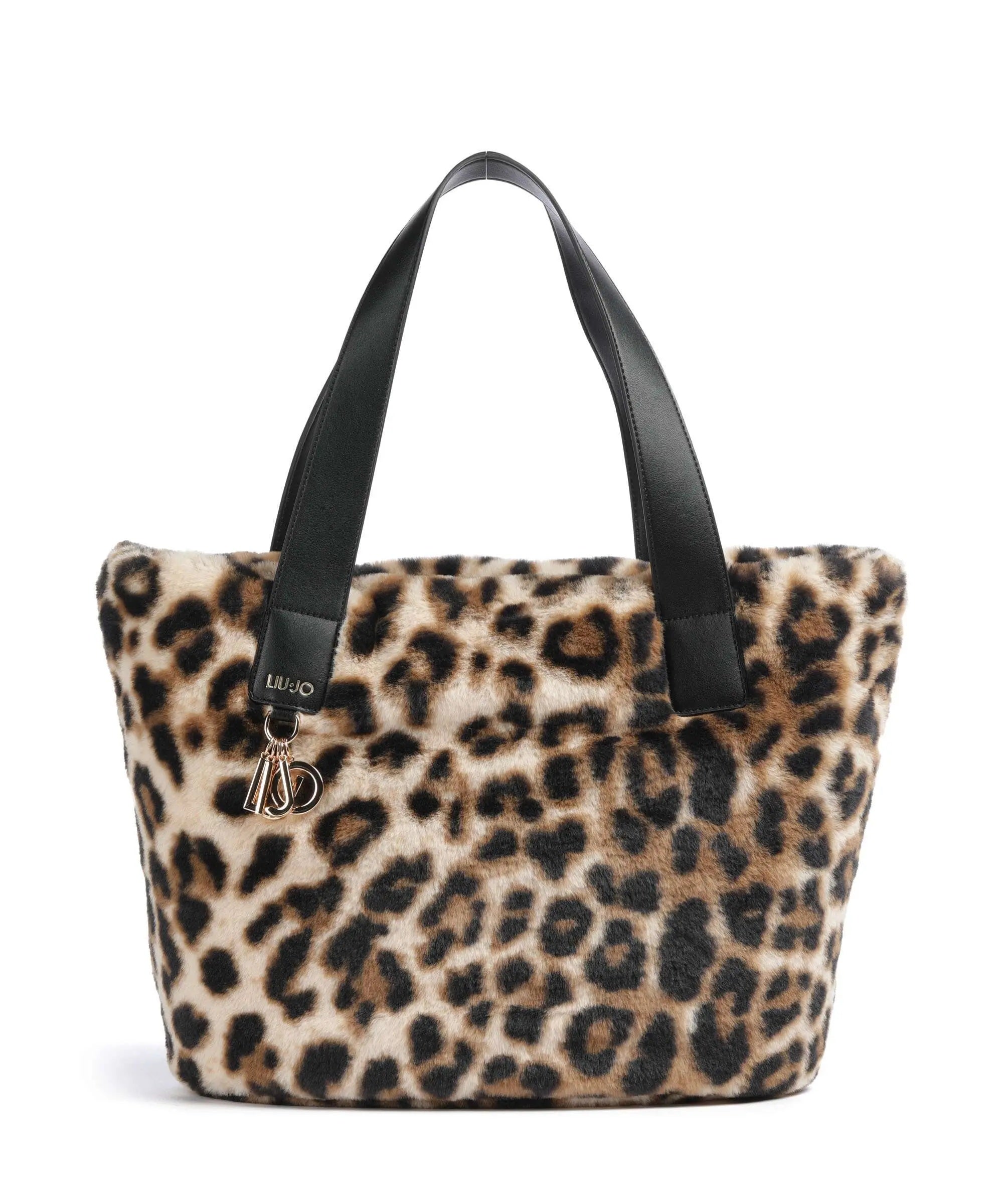 Shopper Verry Liu Jo