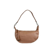 Borsa a spalla Gianni Chiarini modello Aisha in pregiata pelle martellata color cuoio vista frontale.