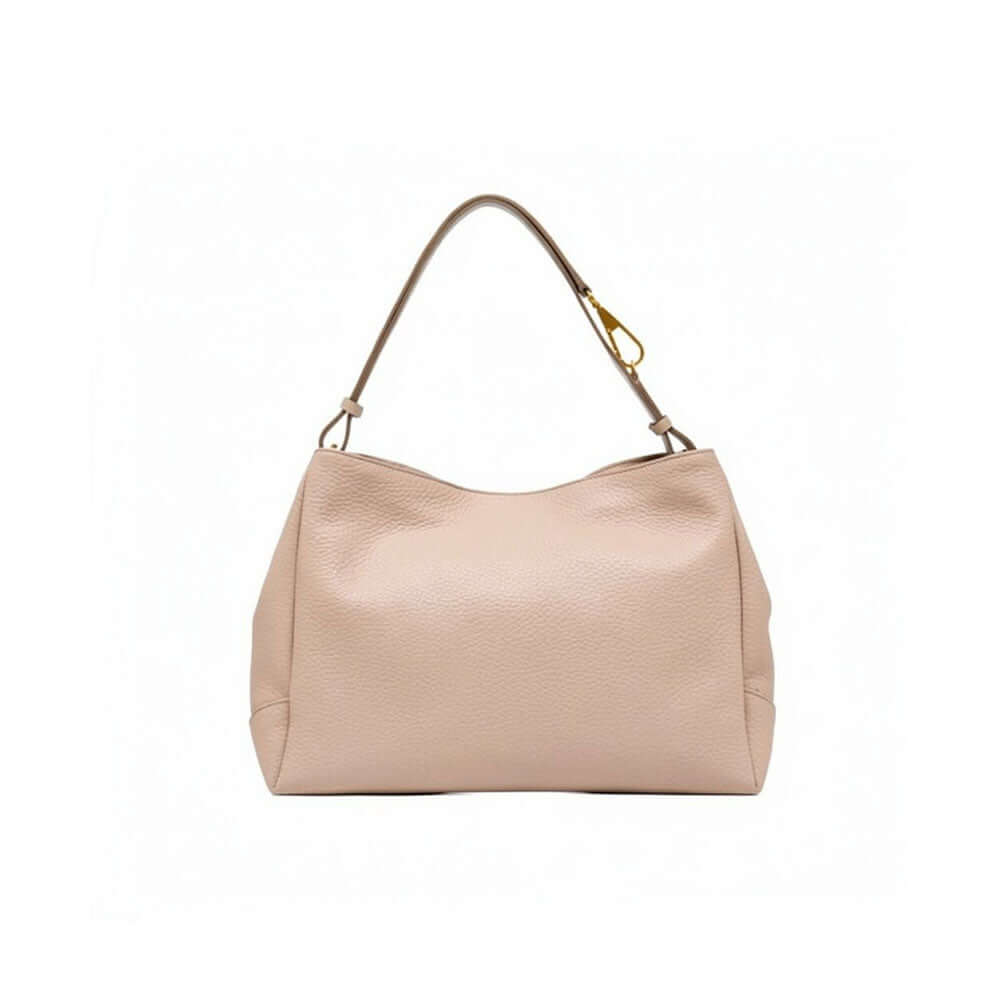 Borsa Cecile Gianni Chiarini in pelle a grana color cipria, modello a spalla con manico regolabile.