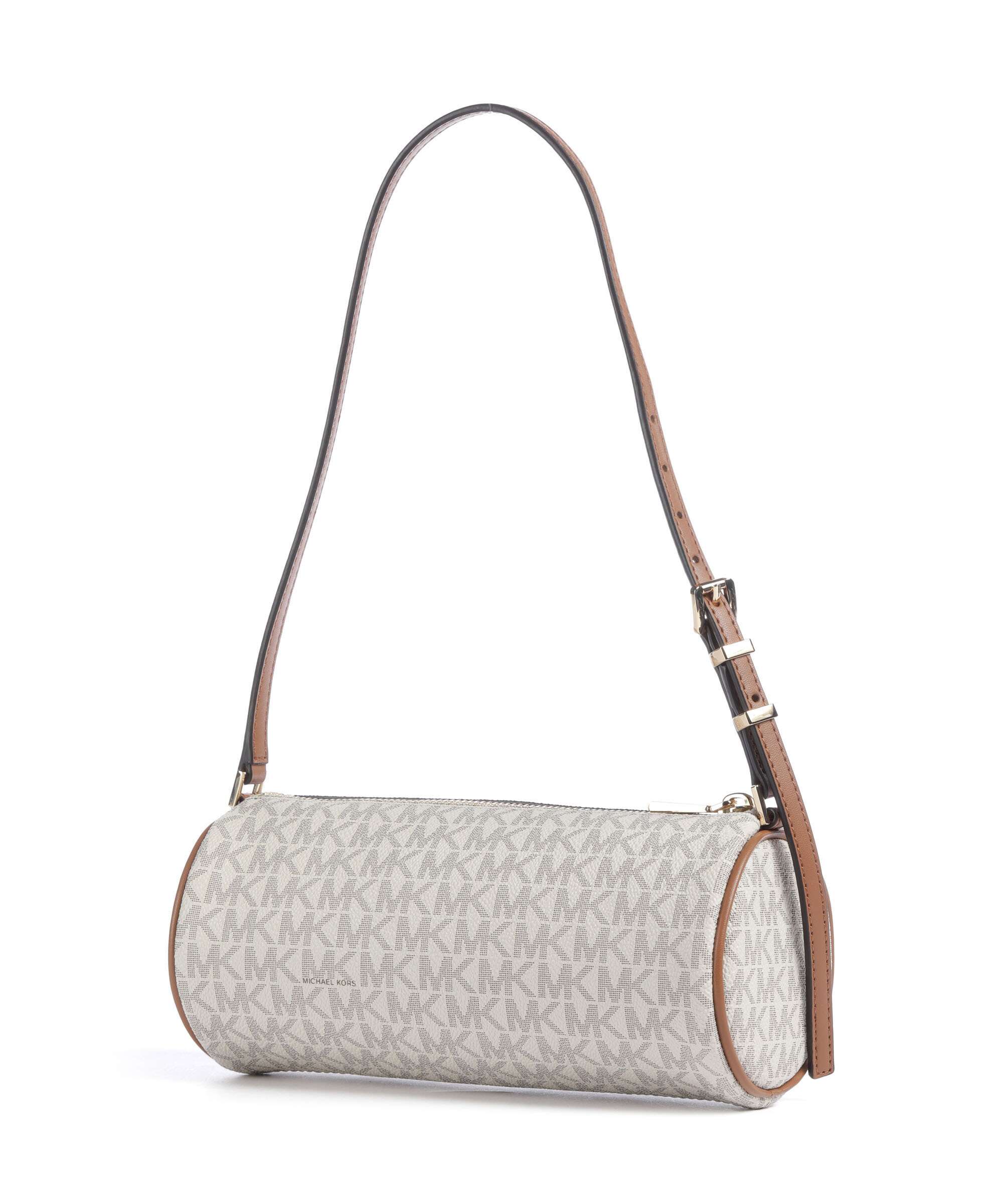 Borsa a spalla Izzy Michael Kors a cilindro in tela monogram bianca e marrone, vista di tre quarti su sfondo bianco.