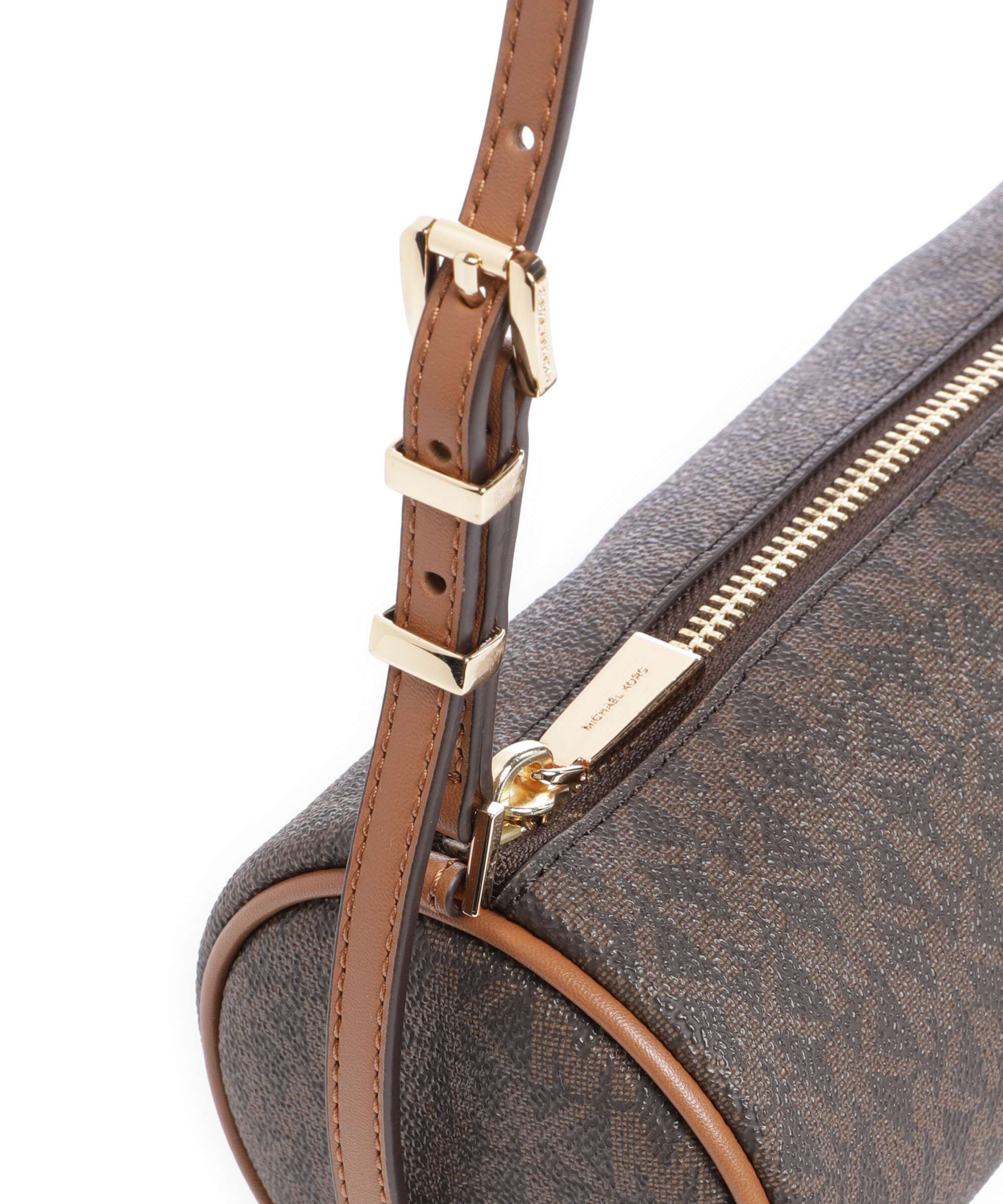 Borsa a spalla monogram Michael Kors con dettaglio del manico regolabile in pelle e della zip dorata.