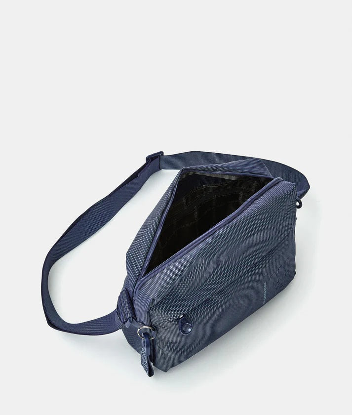 Mandarina Duck Borsa Crossover MD20 donna, stylish shoulder bag with adjustable strap and compact design.