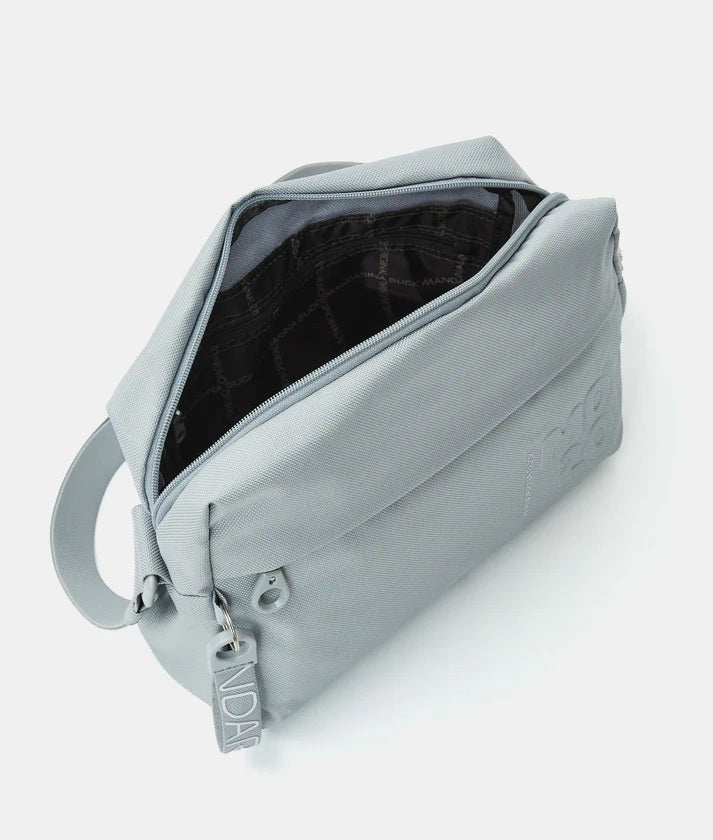 Mandarina Duck Borsa Crossover MD20 donna in stile tracolla con tasche e dettagli moderni, ideale come accessorio donna elegante.