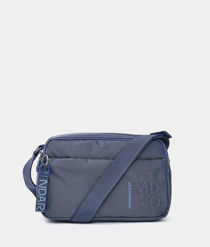 Mandarina Duck Borsa Crossover MD20 donna, stylish shoulder bag with adjustable strap, in a sleek design perfect for everyday use.