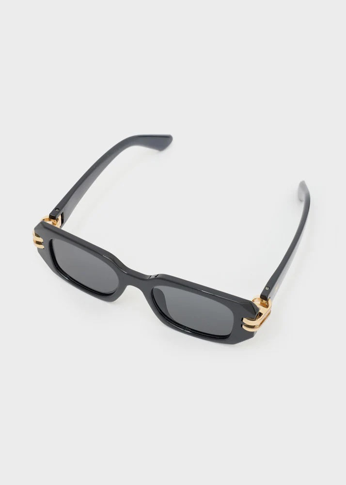 Lara Nalì Glasses