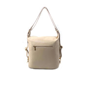 Borsa convertibile zaino color panna vista dal retro con la tasca posteriore con zip e dettagli dorati.
