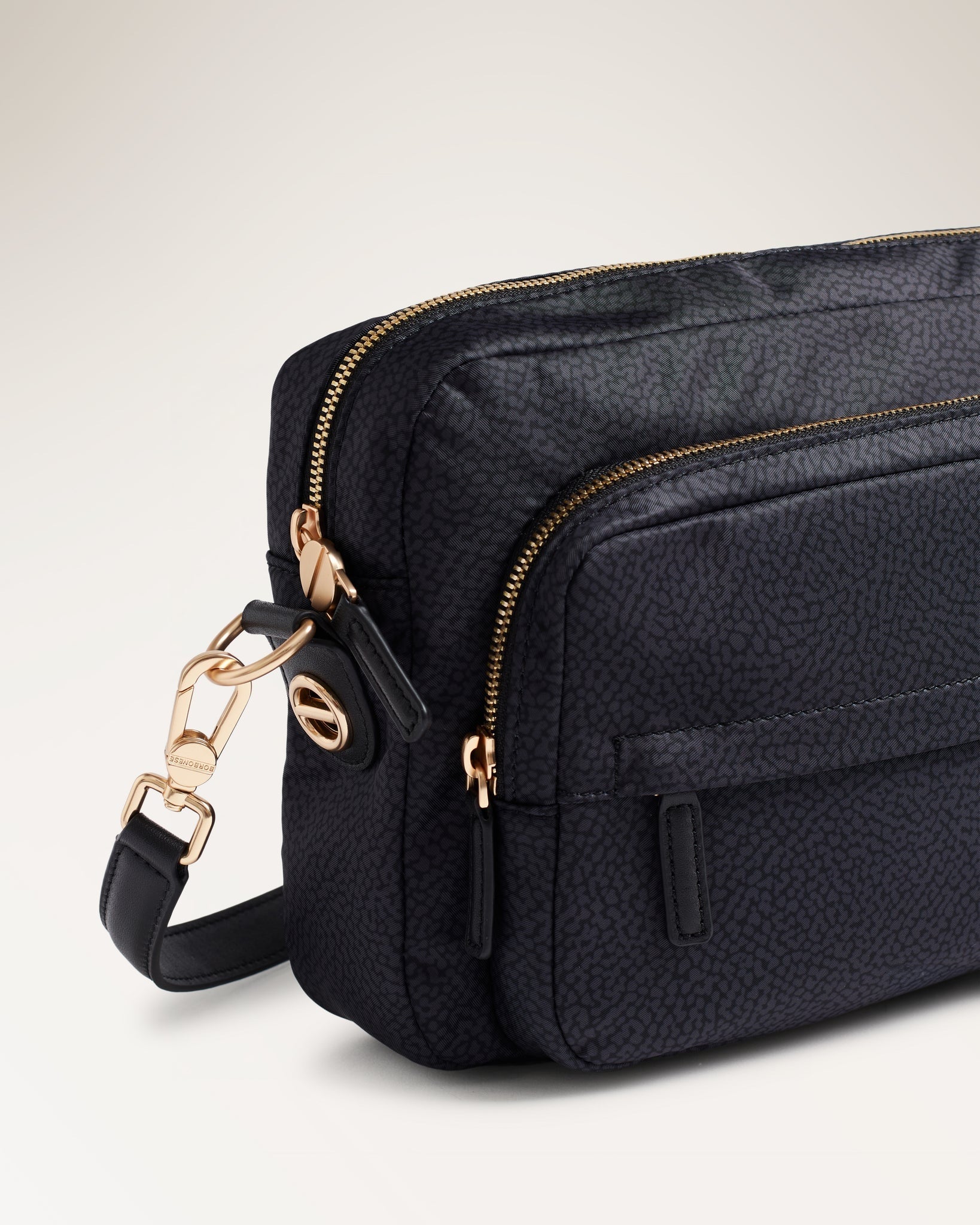 Borsa B-Club Camera Case Medium in tessuto riciclato Op Borbonese