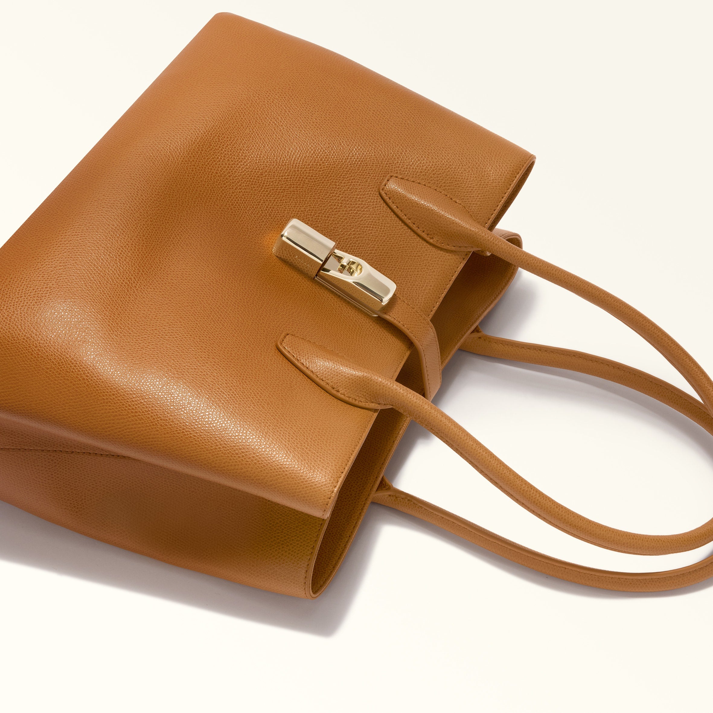 Furla Goccia M Tote Bag in Leather