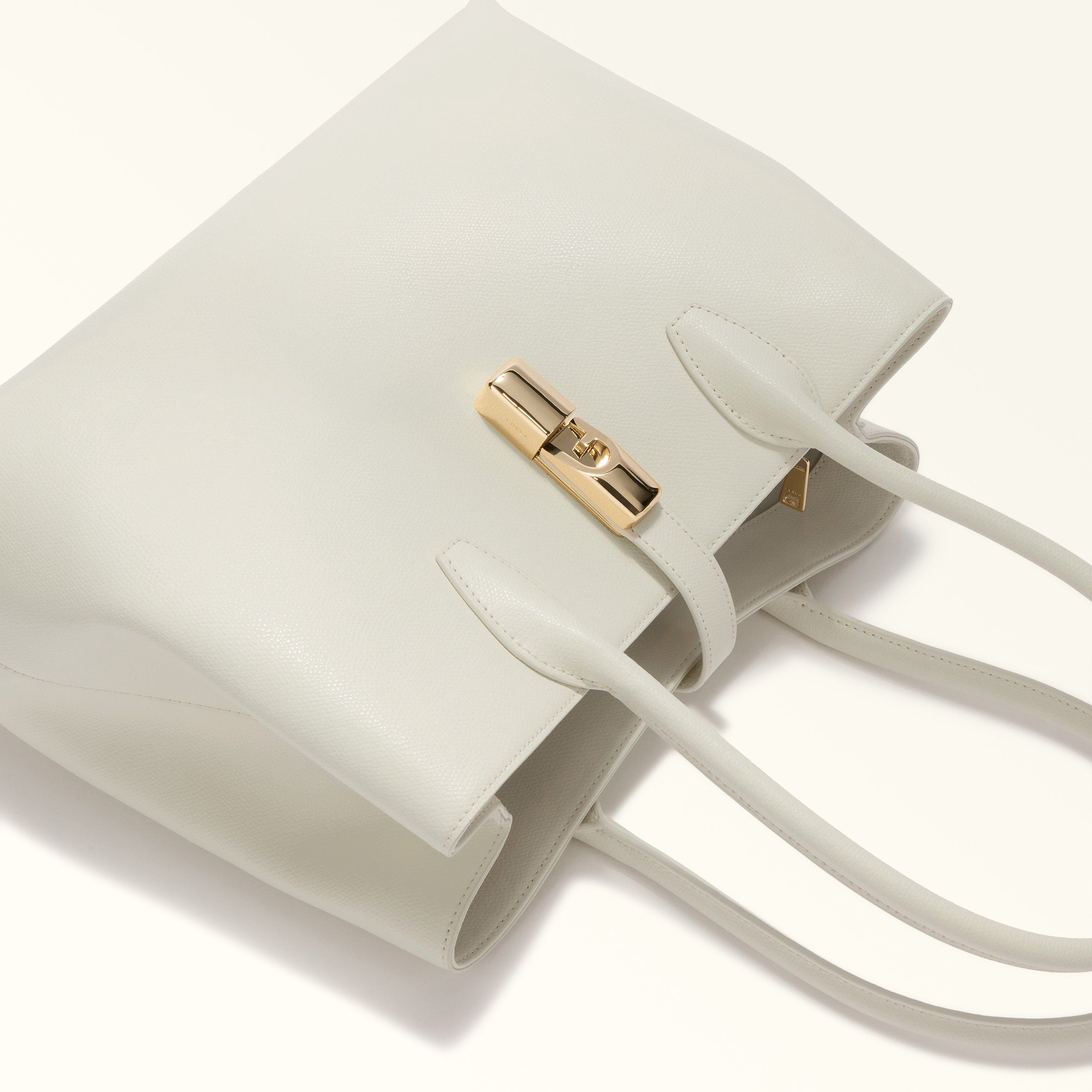 Furla Goccia M Tote Bag in Leather
