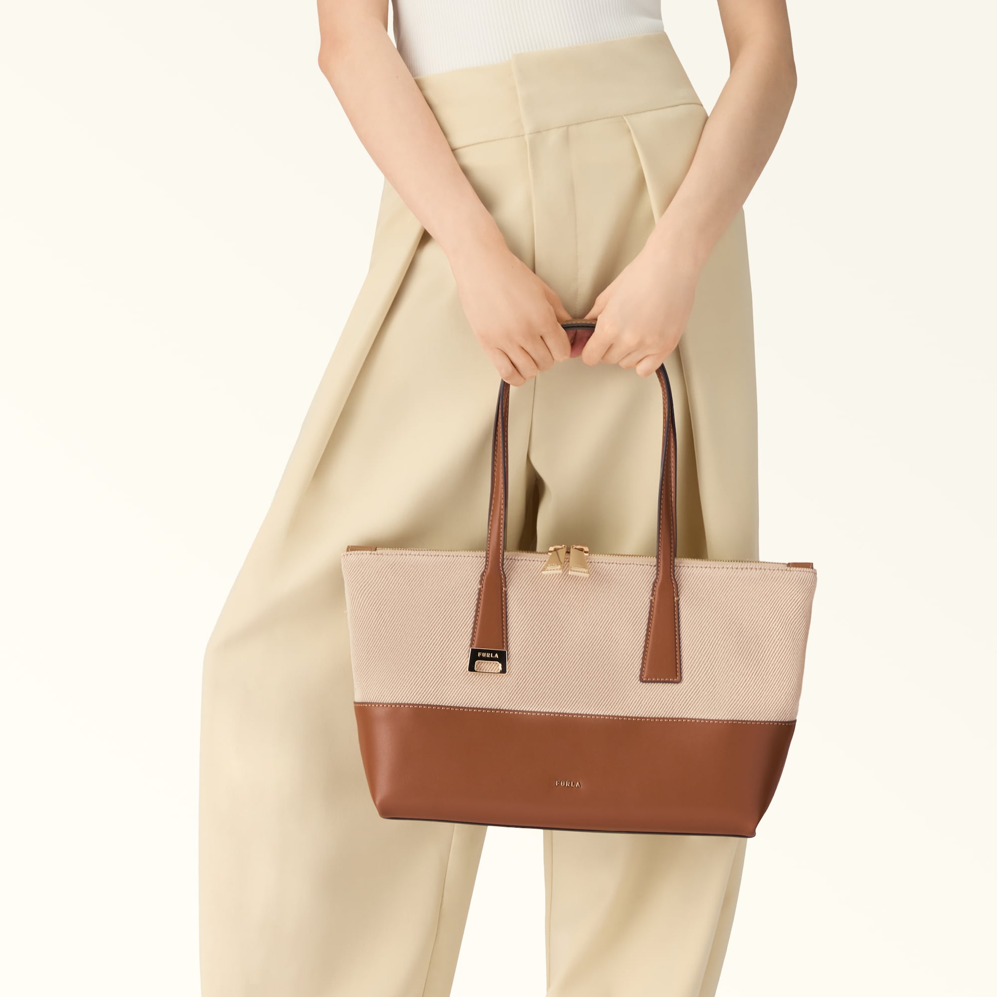 Furla Olivia M Tote Bag in Canvas and Leather