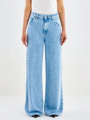 Vicolo Lexie Light-Wash Icon Jeans