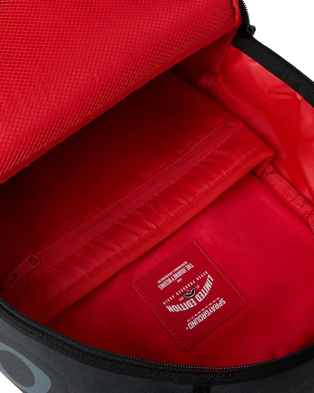 Rucksack Center Rip Revealing Gray Check Sprayground