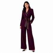 Elegant jumpsuit with belt