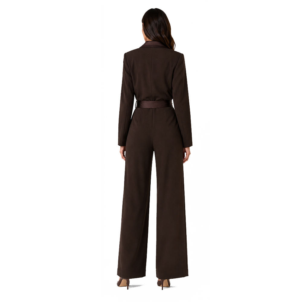 Elegant jumpsuit with belt