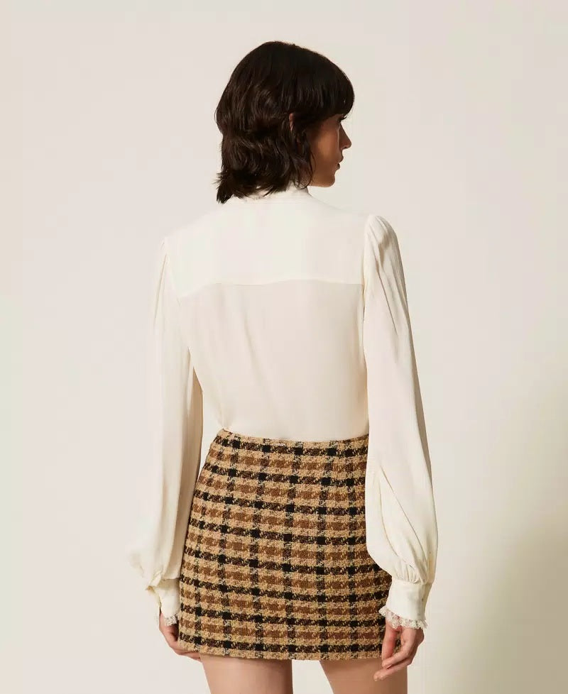 Camicia in crêpe de Chine con fiocco Twinset