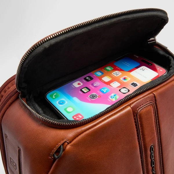 Zaino da viaggio porta pc 15,6" Victor in pelle Piquadro