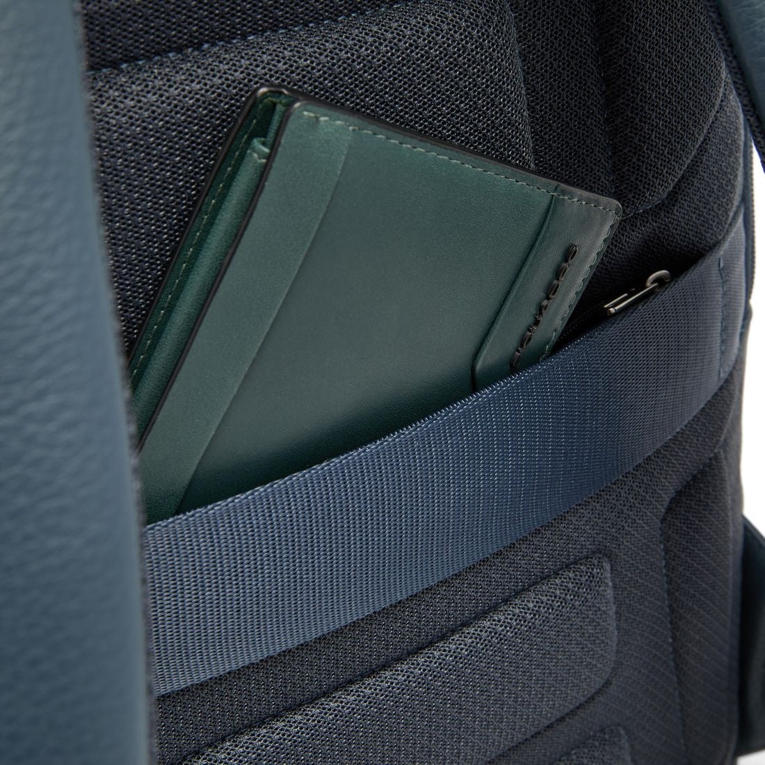 Zaino da viaggio porta pc 15,6" Tebe in pelle Piquadro