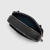 Piquadro Tebe leather clutch