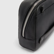 Piquadro Tebe leather clutch