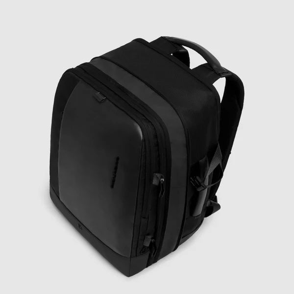 Zaino da viaggio per laptop da 15,6" SYNC Piquadro