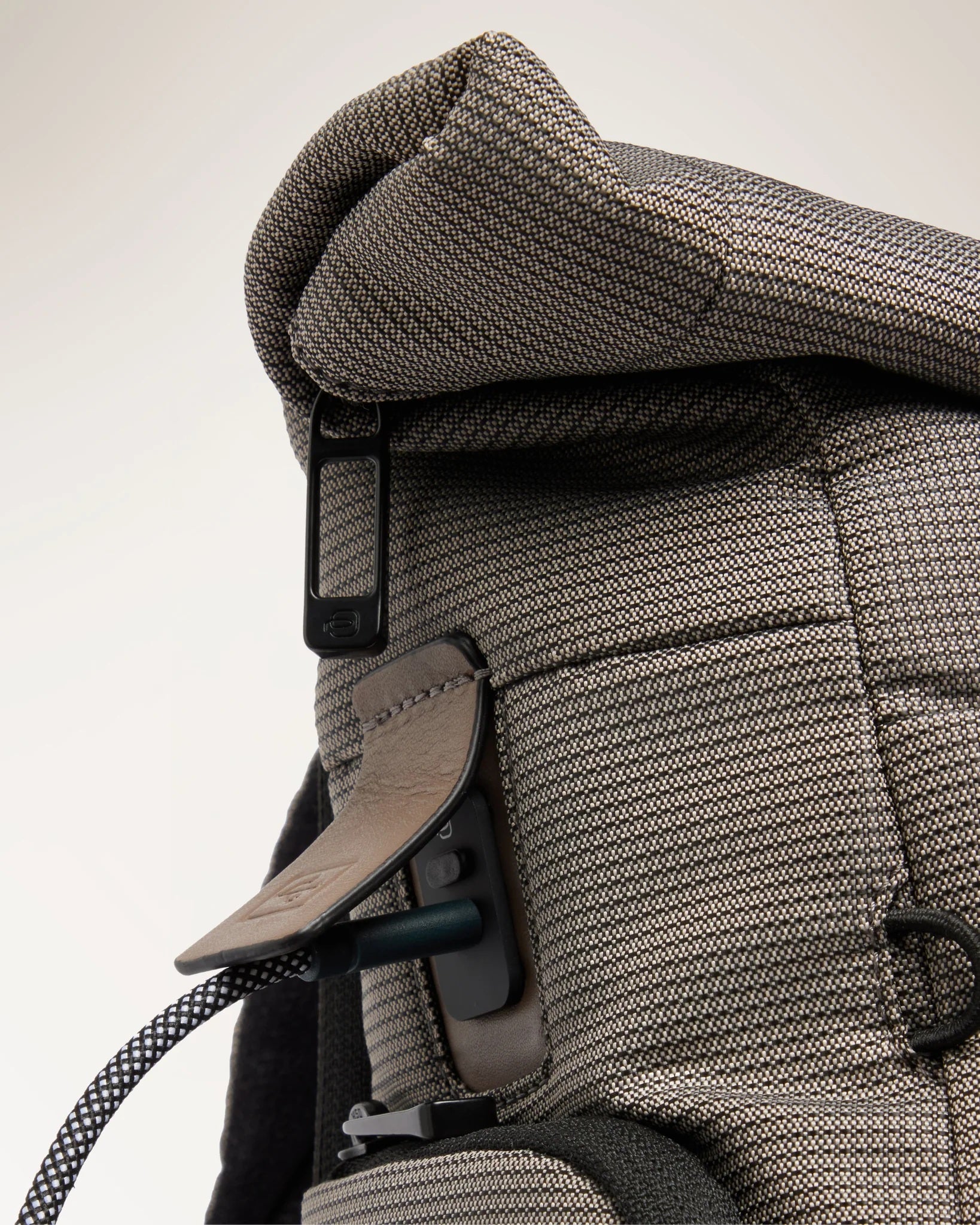Zaino porta PC 15.6" roll top SYNC Piquadro