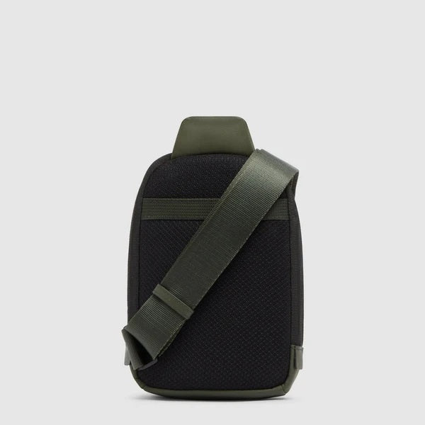 Porta smartphone SYNC in tessuto riciclato e pelle Piquadro