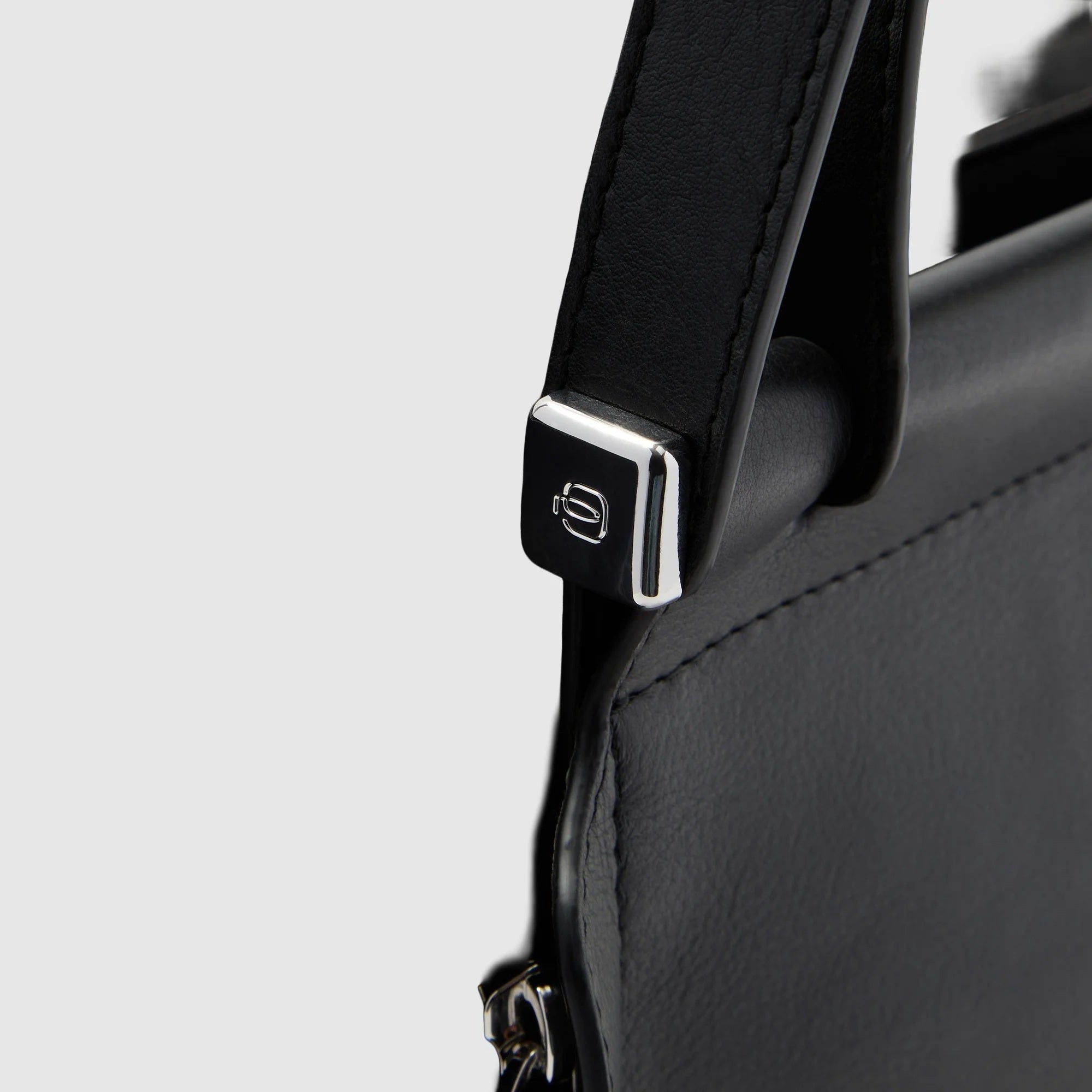 Borsa Shopping bag porta pc 14" Lyra in tessuto riciclato e pelle Piquadro