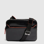 Pochette "Piquadro x Audi Revolut F1®" Blu Square in pelle Piquadro