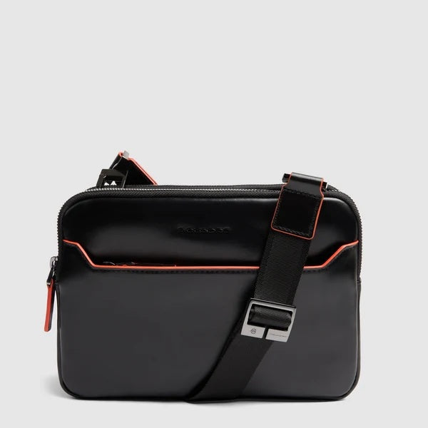 Pochette "Piquadro x Audi Revolut F1®" Blu Square in pelle Piquadro
