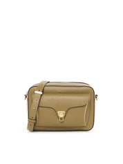 Borsa a tracolla Beat Soft Large Coccinelle in pelle nera con dettagli eleganti, ideale per un look casual.