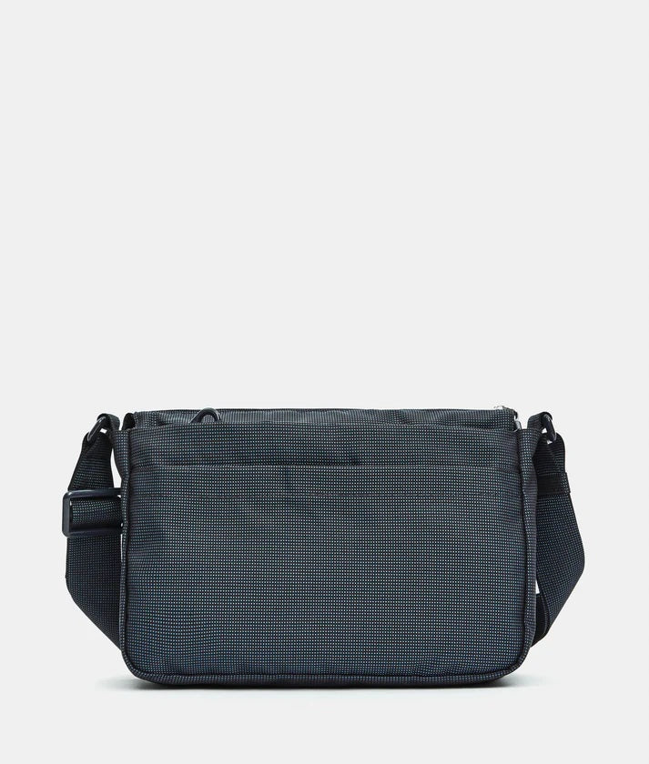 Mandarina Duck Borsa Crossover MD20 in stylish design, women's shoulder bag with adjustable strap and sleek appearance.