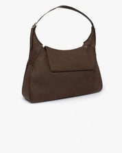 Borsa The Choco Hobo Mabash, una Borsa in pelle scamosciata vegana color cioccolato con manico regolabile e chiusura a patta.
