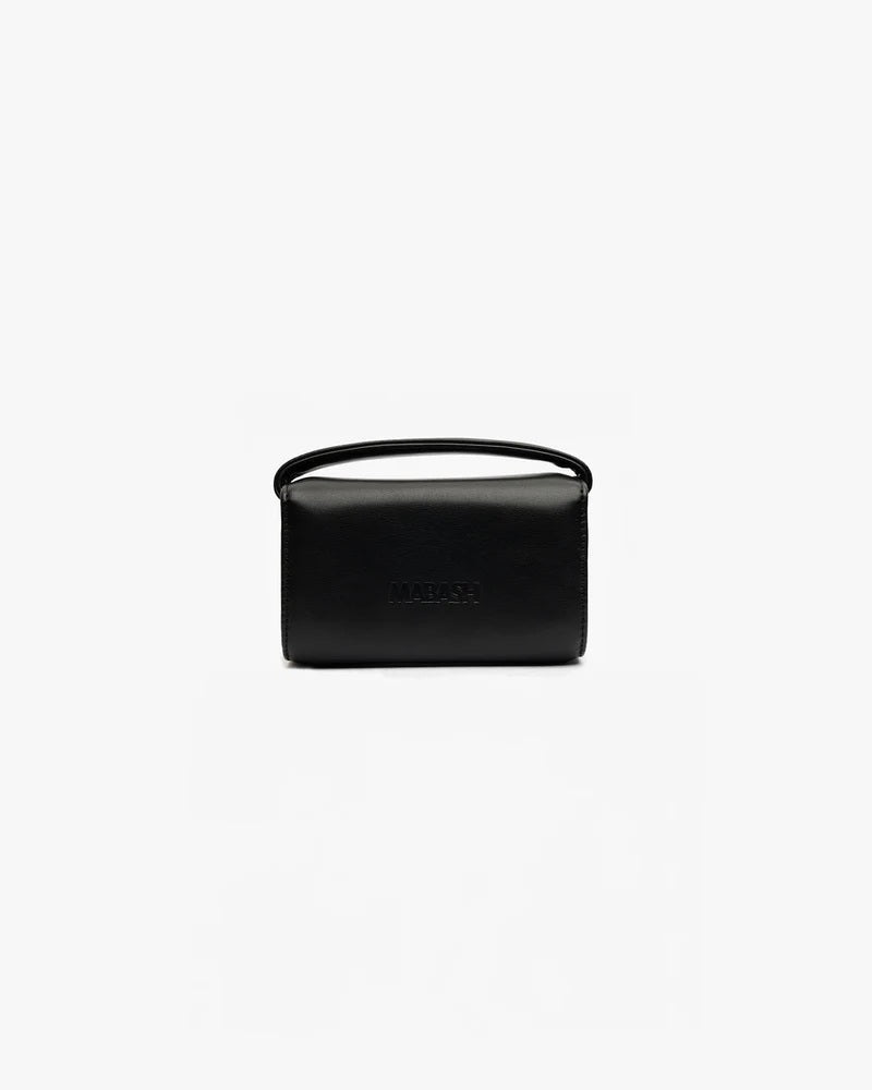Borsa The Cuti Baby OG Mabash, una Borsa in pelle vegana nera con manico e logo frontale, su sfondo bianco.