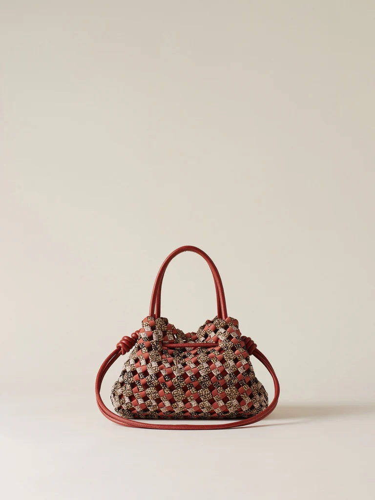 Small Borbonese La Nido shopping bag with structured design, made of quality materials, suitable for stylish everyday use.