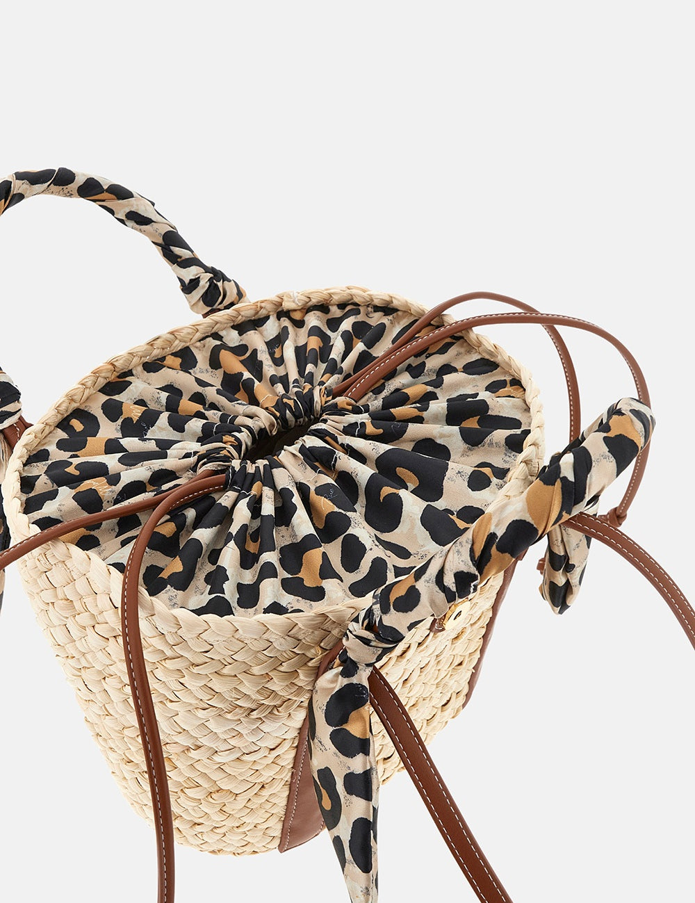 Borsa Soleil Basket di Rue Madam, borsa a spalla in tessuto con design intrecciato e manici resistenti.
