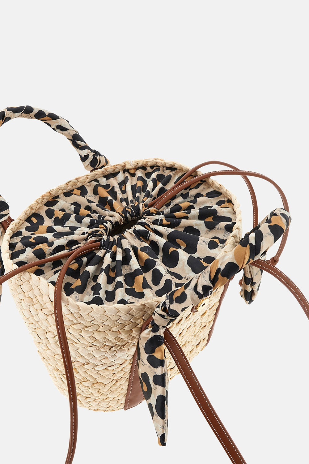 Borsa Soleil Basket di Rue Madam, borsa a spalla in tessuto con design intrecciato e manici resistenti.
