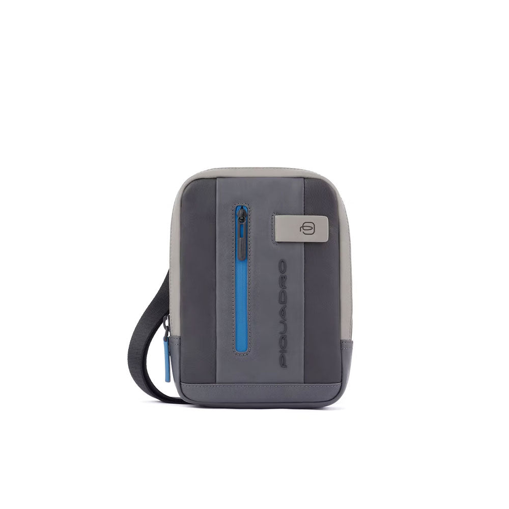Small leather wallet from Piquadro's Urban collection, designed for men, showcasing compact, stylish leather accessory.