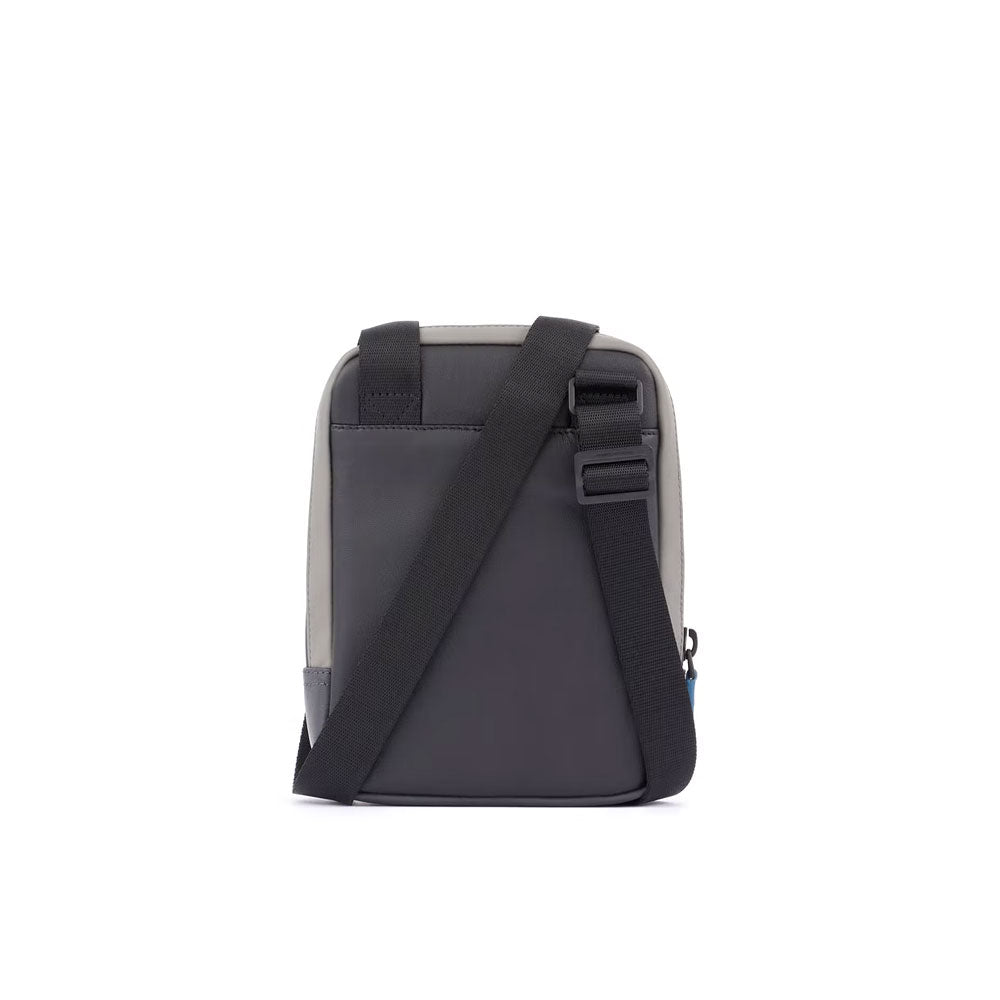 Small leather wallet by Piquadro from Urban collection, featuring compact design and high-quality leather for men.