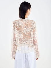 White Vicolo Donna camicia with long sleeves and button-up front, stylish casual shirt for women.