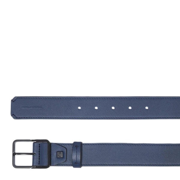 Piquadro men's belt with leather strap and metal buckle, stylish accessory for casual or formal wear.