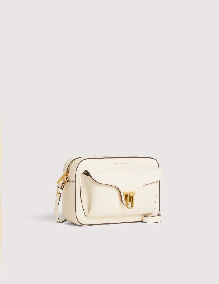 coccinelle-tracollina-beat-soft-small-in-pelle-bianca-con-tracolla-regolabile-e-chiusura-zip.jpg
