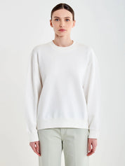 Vicolo Basic Donna felpa in soft fabric with relaxed fit, featuring a simple round neckline and long sleeves.