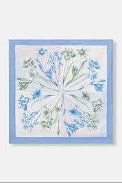 Liu Jo women's foulard in soft fabric with elegant pattern, versatile accessory for stylish outfits.