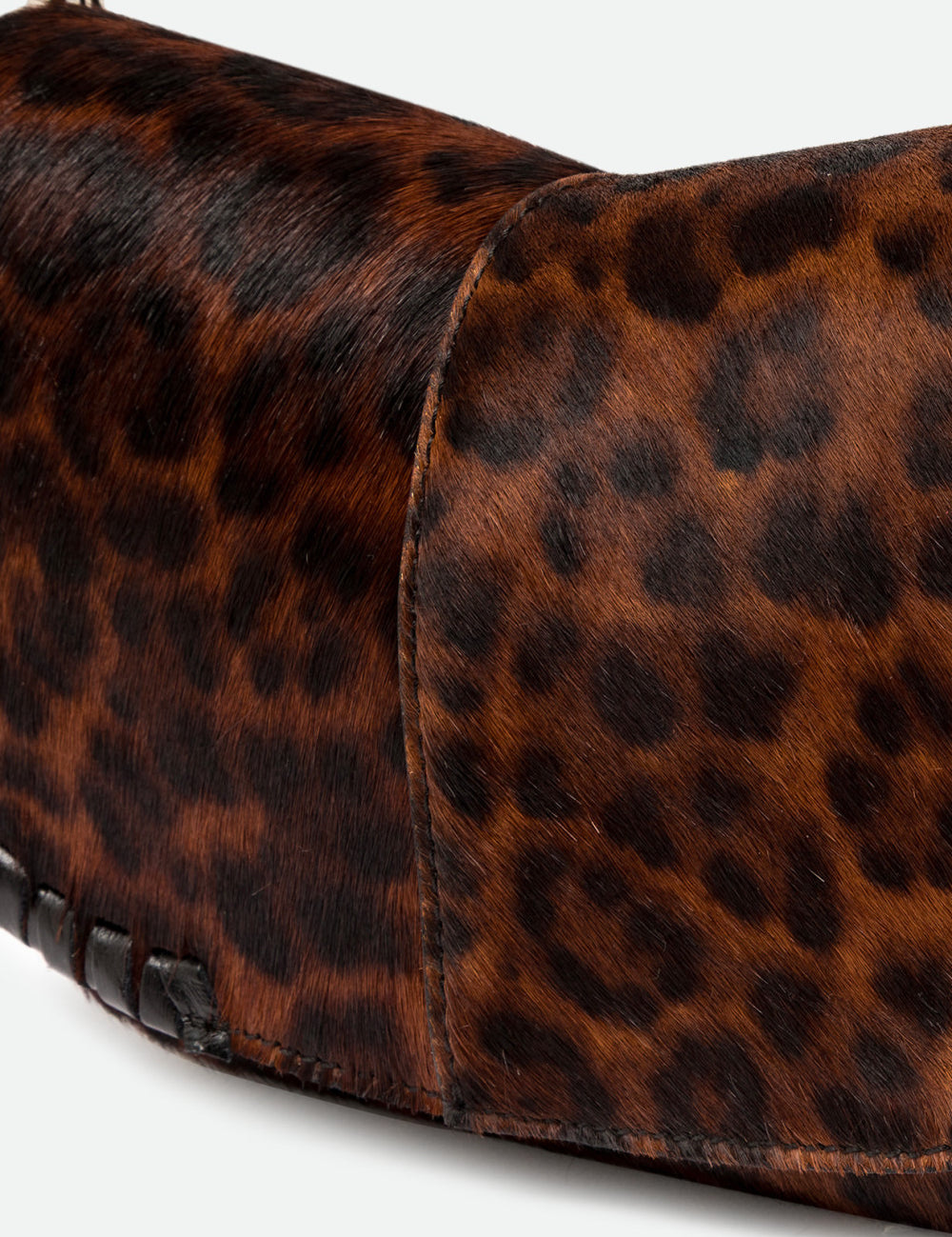 gianni-chiarini-borsa-a-spalla-helena-round-in-pelle-effetto-cavallino-chiusura-con-patta-e-magnete-maculato.jpg